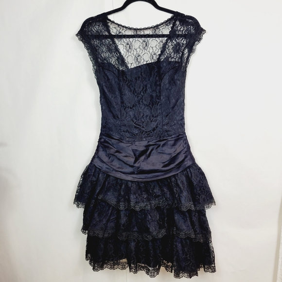 Gunne Sax Dresses & Skirts - Gunne Sax black lace dress